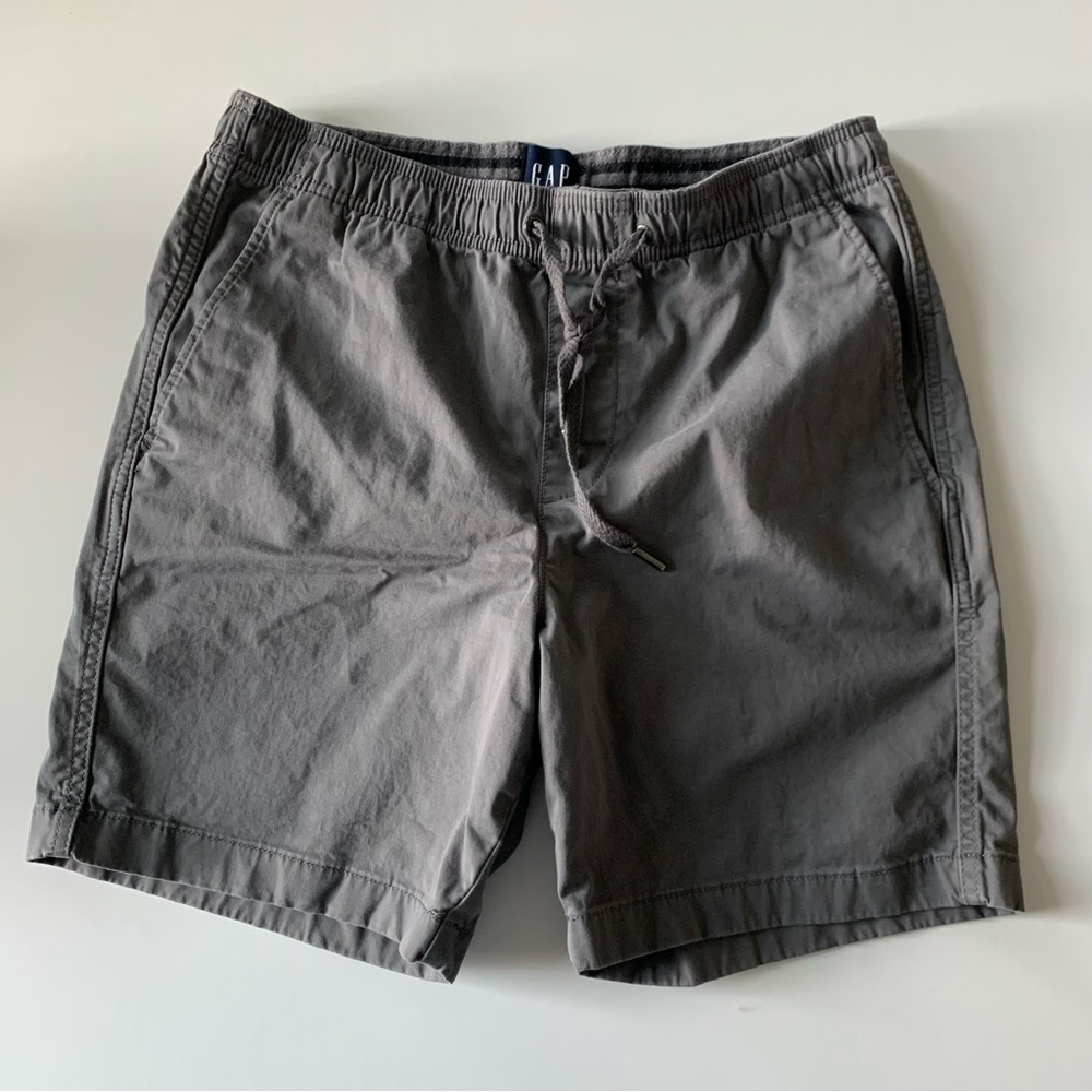 GAP Mens Gray Flat Front Shorts